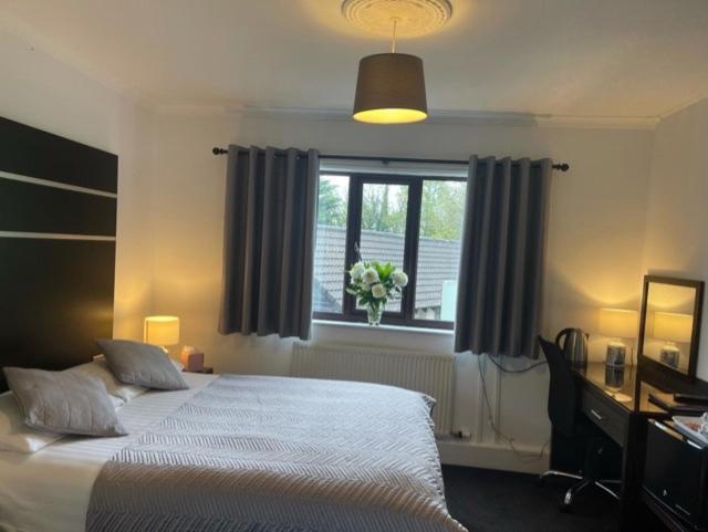 Ewenny Farm Guest House Bridgend Kültér fotó